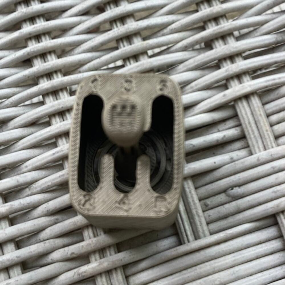 3D Printed Moveable Stick Shift Box - Picture 2 of 3
